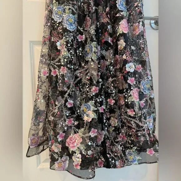 NWOT BRONX AND BANCO MIDNIGHT EMBROIDERED FLORAL GOWN - Picture 16 of 16
